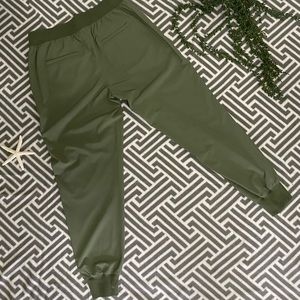 Banana Republic Petite Slim Utility Pant